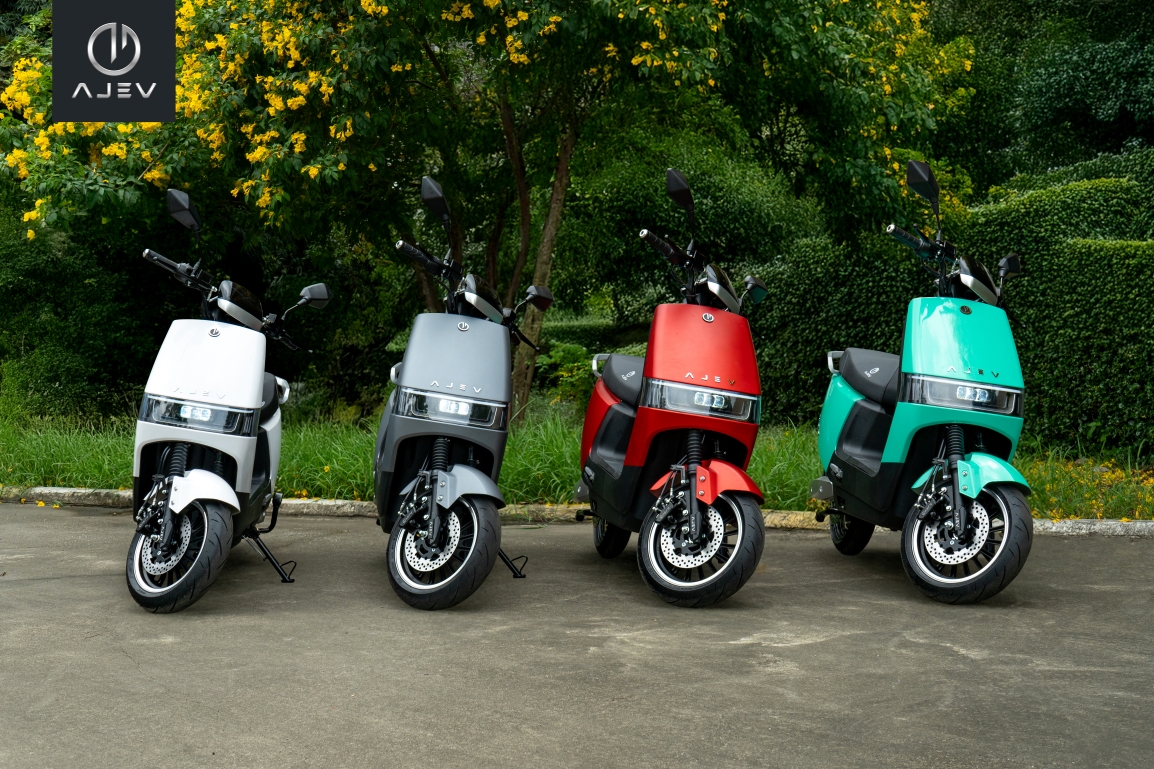 AJ EV Taurus white, grey, red and mint green lineup